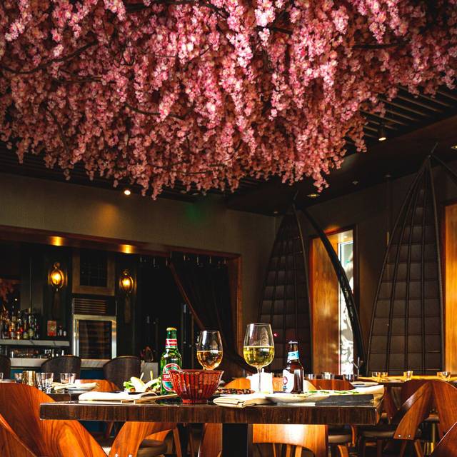 Lán Tíng dining room with cherry blossom ceiling